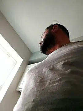 Snapshot of yolanda339 chatting on March 2, 4:58 pm yolanda339 online show from March 2, 4:58 pm