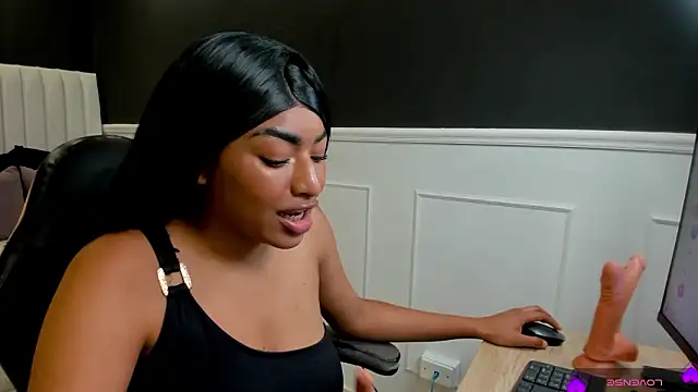  luna rossee  online show from February 19, 9:55 pm