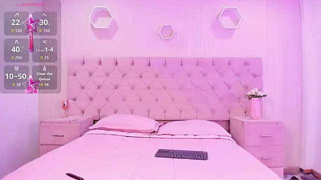 Snapshot of JazminRusso_ chatting on April 13, 4:07 am JazminRusso online show from April 13, 4:07 am