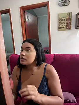 kiara secreta online show from February 2, 3:00 pm