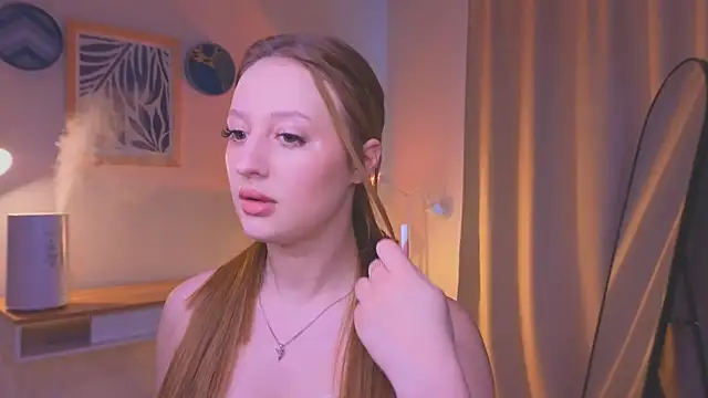 Snapshot of nikapie chatting on February 18, 5:03 am nikapie online show from February 18, 5:03 am