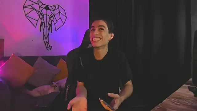 Snapshot of juan_posada chatting on February 4, 1:28 pm juan posada online show from February 4, 1:28 pm