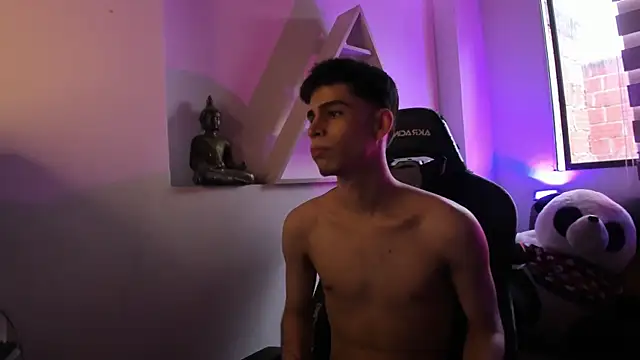 Snapshot of juan_posada chatting on February 8, 10:02 pm juan posada online show from February 8, 10:02 pm