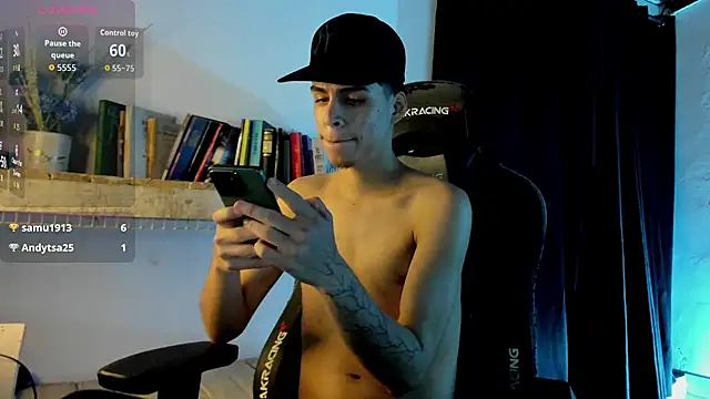 Snapshot of juan_posada chatting on February 17, 5:15 am juan posada online show from February 17, 5:15 am