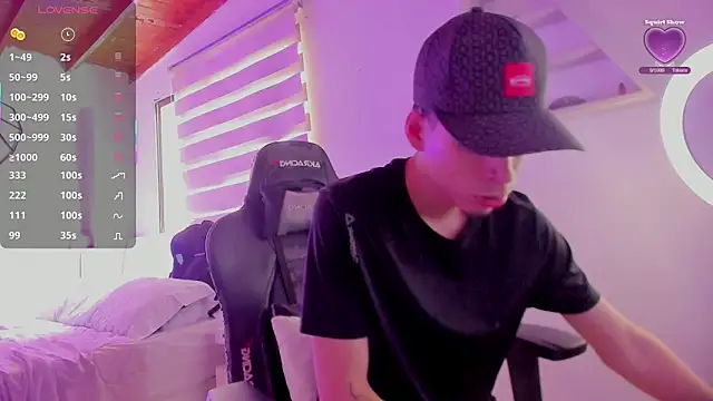 Snapshot of juan_posada chatting on February 22, 5:22 pm juan posada online show from February 22, 5:22 pm