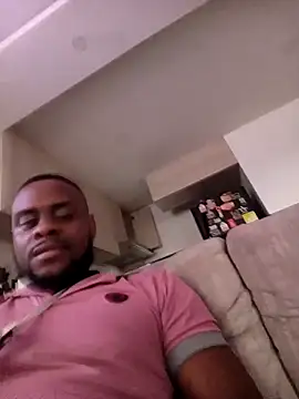 Snapshot of Tuverdugo12 chatting on March 1, 11:18 pm Tuverdugo12 online show from March 1, 11:18 pm