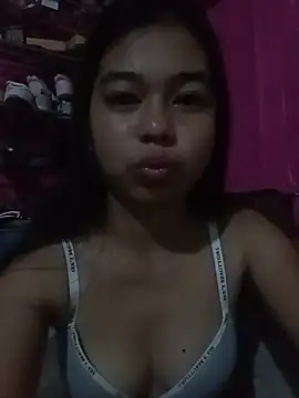 Snapshot of Heavens_night04 chatting on February 12, 11:11 pm Heavens night04 online show from February 12, 11:11 pm