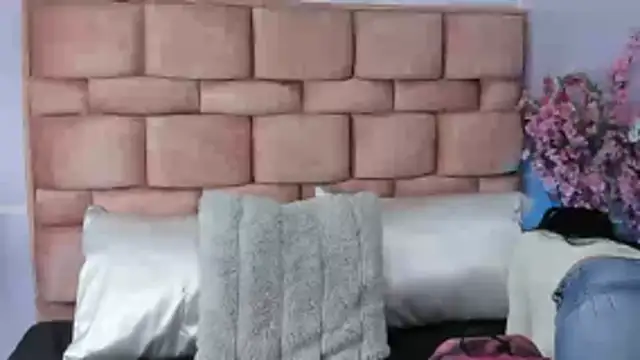 amy noa online show from February 15, 12:40 am