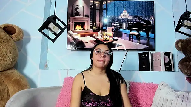 amy noa online show from March 31, 12:45 am