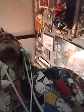 Snapshot of spooky425hd chatting on February 7, 2:04 am spooky425hd online show from February 7, 2:04 am