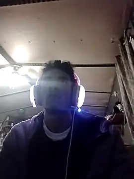 Snapshot of spooky425hd chatting on February 12, 11:11 pm spooky425hd online show from February 12, 11:11 pm