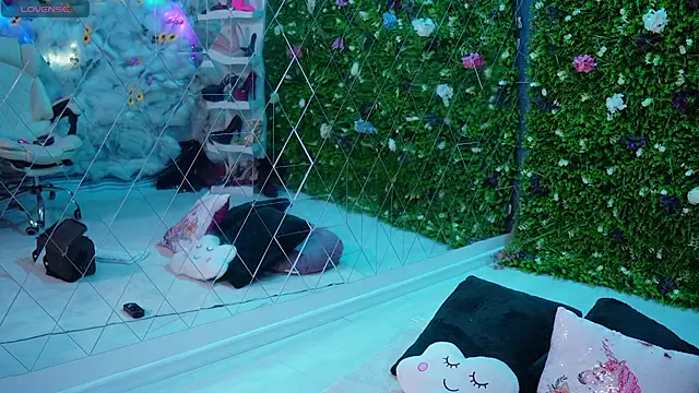 Snapshot of Baby_nico chatting on February 10, 7:29 pm Baby nico online show from February 10, 7:29 pm