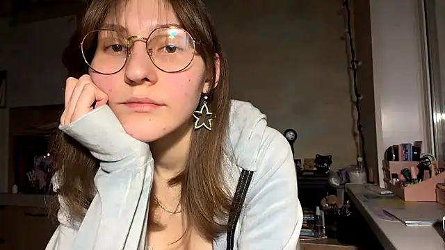 Snapshot of Miaaa_Moon chatting on February 3, 2:22 pm Miaaa Moon online show from February 3, 2:22 pm