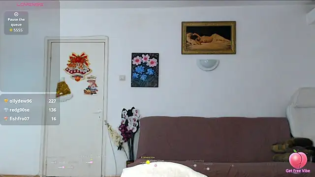 Snapshot of emacandy chatting on June 14, 6:21 pm emacandy online show from June 14, 6:21 pm