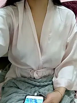 Luna-Luna69 online show from February 7, 7:06 pm