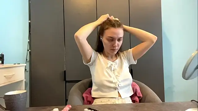 Snapshot of AndreeMerryman chatting on February 6, 1:10 am AndreeMerryman online show from February 6, 1:10 am