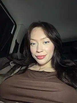 Snapshot of CityLynx chatting on February 25, 4:05 pm CityLynx online show from February 25, 4:05 pm