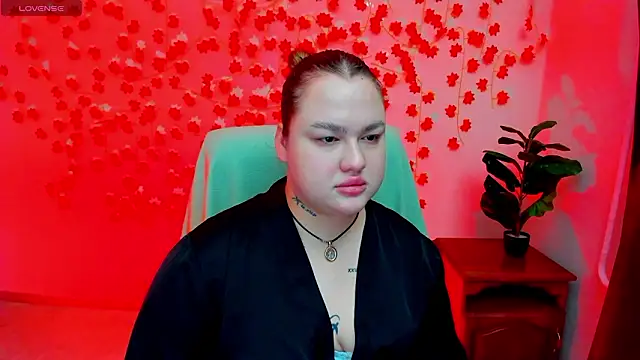 Snapshot of Sofiawetsweet chatting on February 9, 7:34 am Sofiawetsweet online show from February 9, 7:34 am