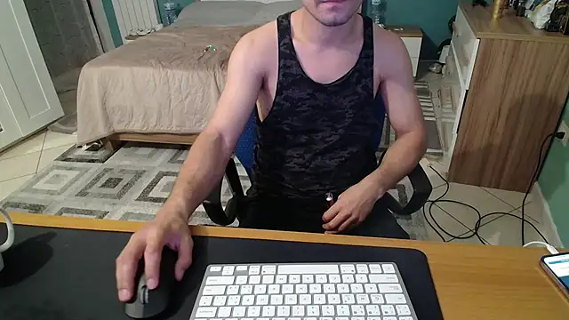 Snapshot of alessand180521 chatting on January 31, 9:46 pm alessand180521 online show from January 31, 9:46 pm