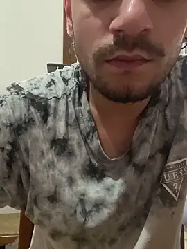 Snapshot of alessand180521 chatting on February 24, 4:16 pm alessand180521 online show from February 24, 4:16 pm