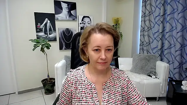 MONA W online show from February 8, 6:28 am