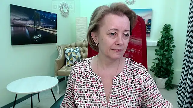 MONA W online show from March 27, 11:32 am