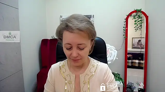 MONA W online show from April 19, 11:20 am