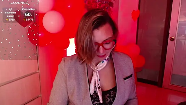 Snapshot of milfsecret69 chatting on February 17, 11:50 am milfsecret69 online show from February 17, 11:50 am