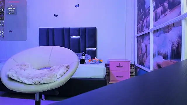 Snapshot of Katee_mos chatting on March 5, 3:46 am Katee mos online show from March 5, 3:46 am