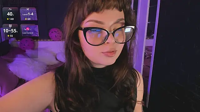 Snapshot of Maykinkya chatting on February 12, 1:50 pm Maykinkya online show from February 12, 1:50 pm