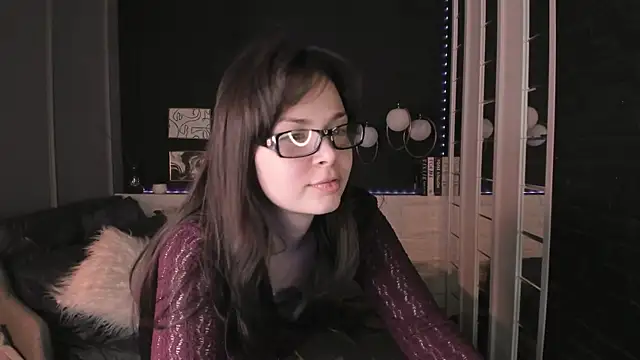 Snapshot of Maykinkya chatting on May 1, 2:21 pm Maykinkya online show from May 1, 2:21 pm