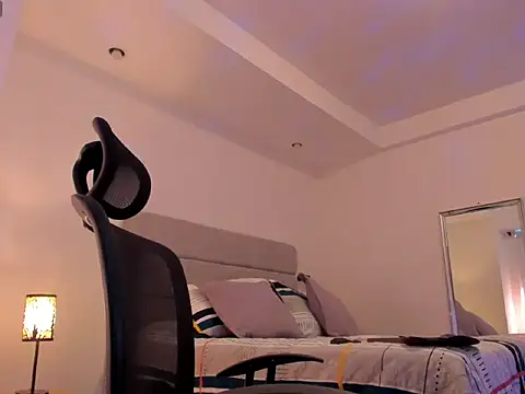 Snapshot of chris_morgan7 chatting on February 10, 10:25 pm chris morgan7 online show from February 10, 10:25 pm