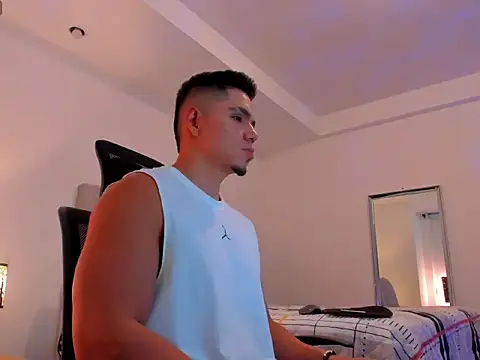 Snapshot of chris_morgan7 chatting on February 11, 11:10 pm chris morgan7 online show from February 11, 11:10 pm