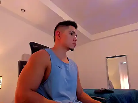 Snapshot of chris_morgan7 chatting on February 13, 7:43 pm chris morgan7 online show from February 13, 7:43 pm