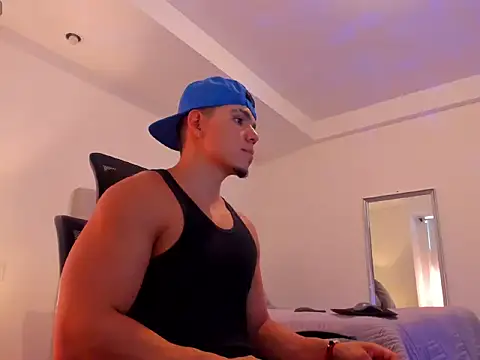 Snapshot of chris_morgan7 chatting on February 19, 2:13 pm chris morgan7 online show from February 19, 2:13 pm