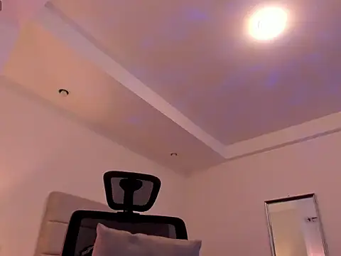 Snapshot of chris_morgan7 chatting on February 25, 2:10 am chris morgan7 online show from February 25, 2:10 am