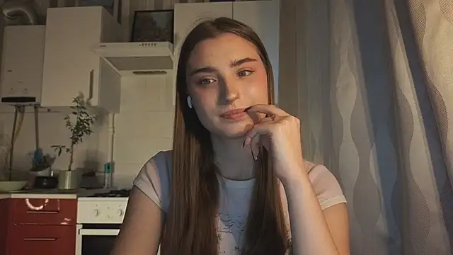 Snapshot of LissaBliss chatting on June 1, 3:36 pm LissaBliss online show from June 1, 3:36 pm