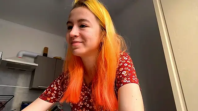 EmilyHein online show from February 24, 6:55 am