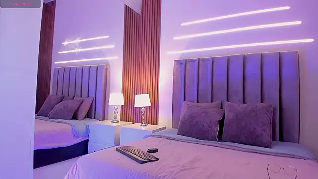 LilyHartt online show from March 13, 12:01 pm