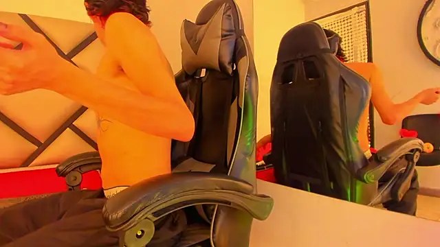 Snapshot of Bennet-Gray chatting on February 1, 4:55 am Bennet-Gray online show from February 1, 4:55 am