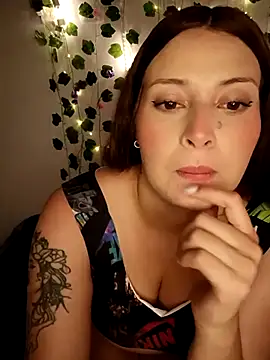 Snapshot of melly_whatson chatting on February 26, 11:20 am melly whatson online show from February 26, 11:20 am