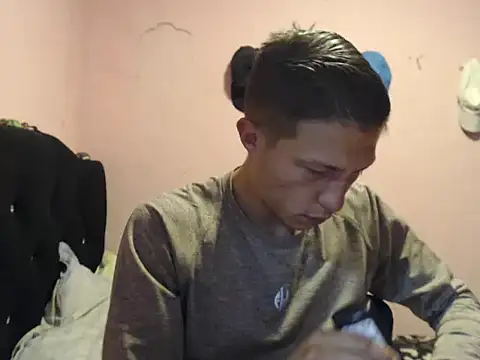 Snapshot of Cronos_Hot_8 chatting on February 19, 10:55 am Cronos Hot 8 online show from February 19, 10:55 am