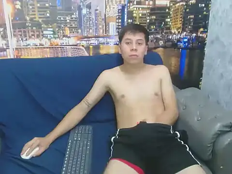 Snapshot of santiago_xxxcol chatting on February 2, 11:14 pm santiago xxxcol online show from February 2, 11:14 pm