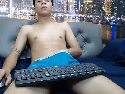 Snapshot of santiago_xxxcol chatting on February 10, 12:48 am santiago xxxcol online show from February 10, 12:48 am