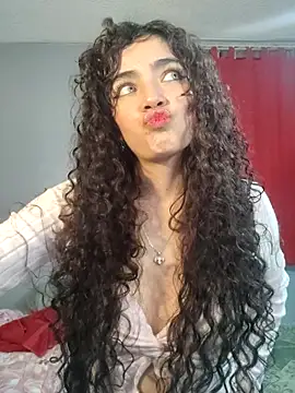 Snapshot of Maria_delsol1 chatting on February 18, 3:35 am Maria delsol1 online show from February 18, 3:35 am