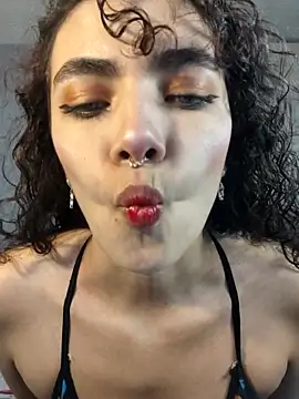 Snapshot of Maria_delsol1 chatting on March 5, 3:13 am Maria delsol1 online show from March 5, 3:13 am