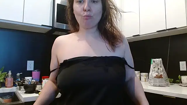 Snapshot of HazelSkyesChat chatting on February 27, 5:35 pm HazelSkyesChat online show from February 27, 5:35 pm