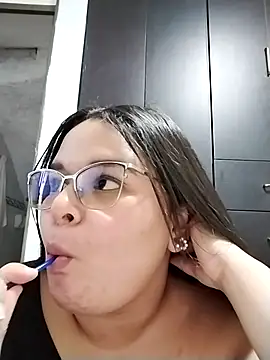 Snapshot of SamanthaStonee chatting on February 19, 9:55 pm SamanthaStonee online show from February 19, 9:55 pm