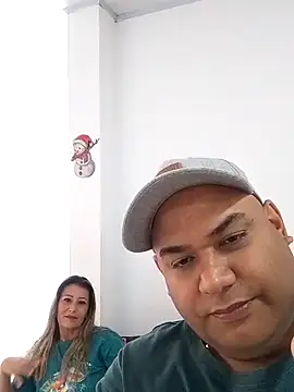 Snapshot of wessAndSandri chatting on February 12, 7:53 pm wessAndSandri online show from February 12, 7:53 pm