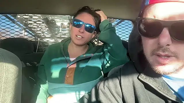 mr mrs glitter online show from April 11, 9:52 pm